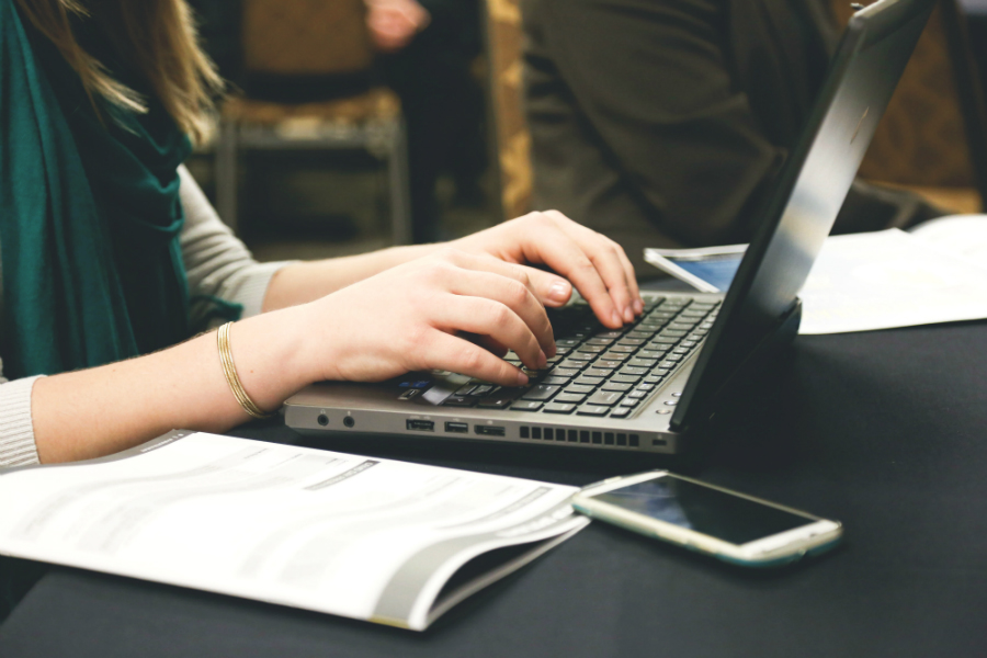 Criando um blog profissional: como ganhar dinheiro com o site?